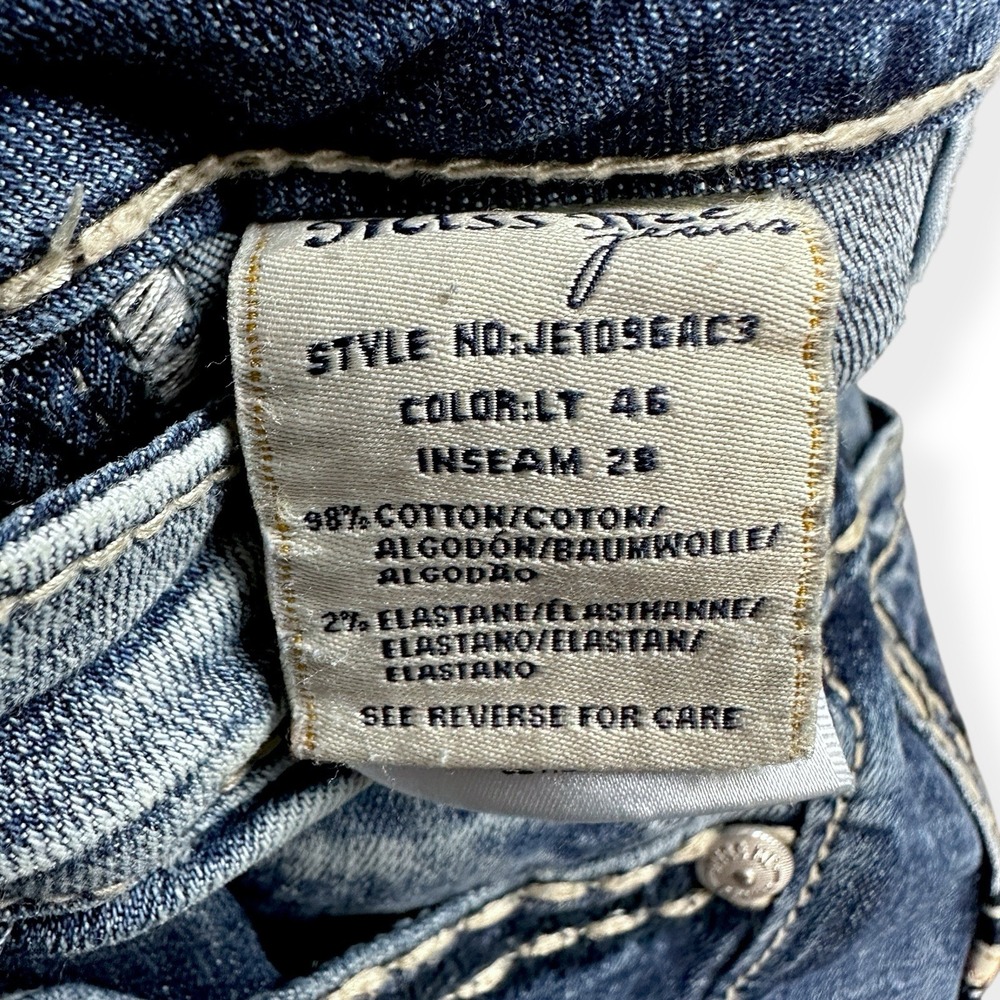 Miss Me Women's Ankle Cropped Jeans Distressed Embroidered Size 29 Blue Denim - Picture 8 of 15